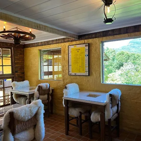 Hospedaria Farm Home-3
